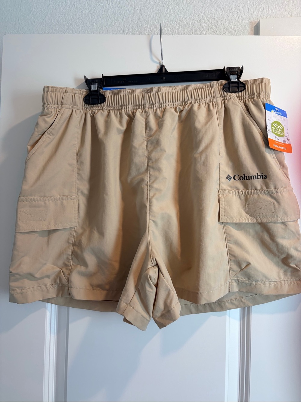 Columbia Tan Cargo Outdoor Shorts